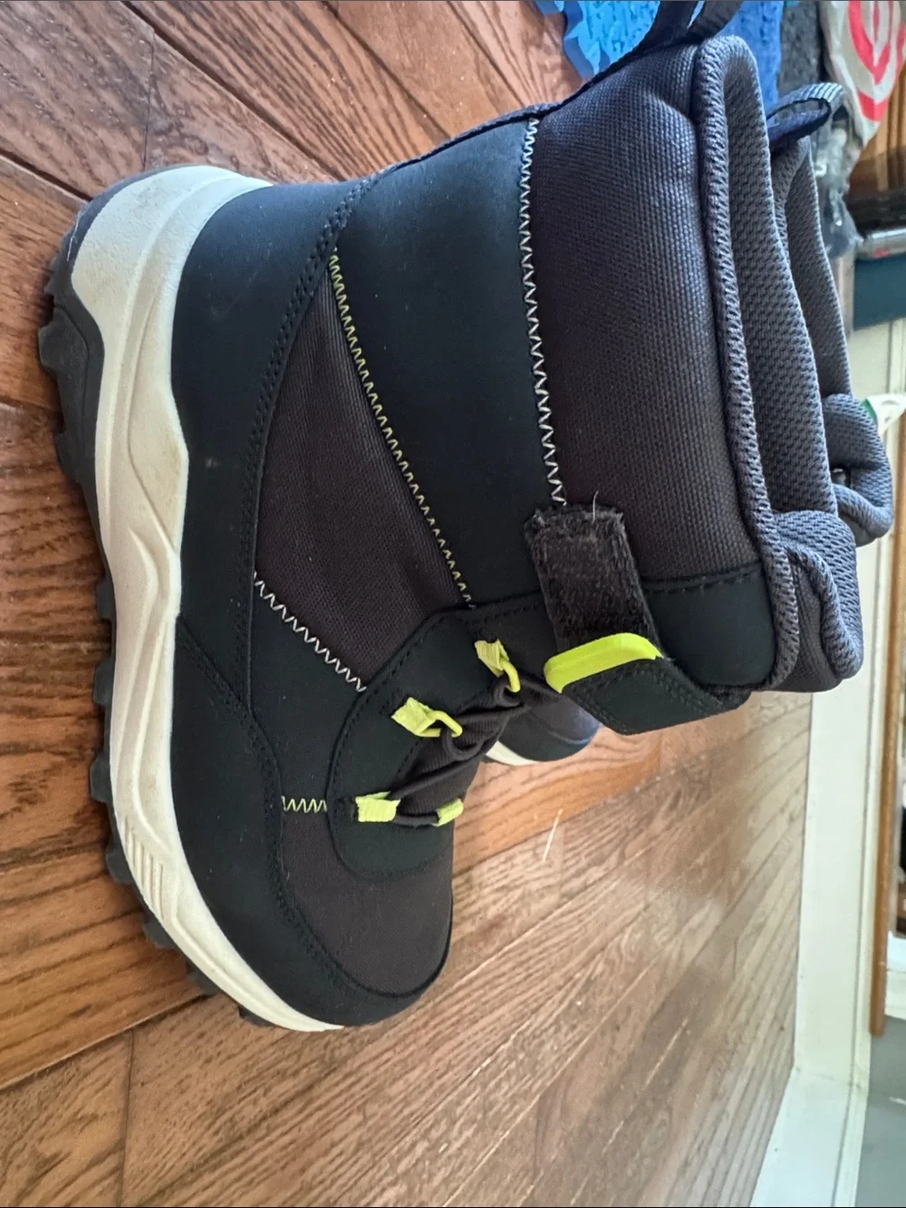 Cat and Jack Thermolite Boots